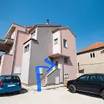 Penzion Grubisic - - Parking Included