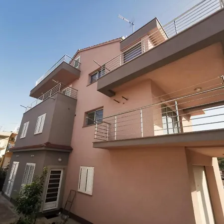 Casa de hóspedes Grubisic - - Parking Included