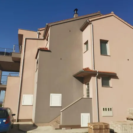 Гостевой дом Grubisic - - Parking Included