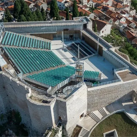Grubisic - - Parking Included 3* Šibenik