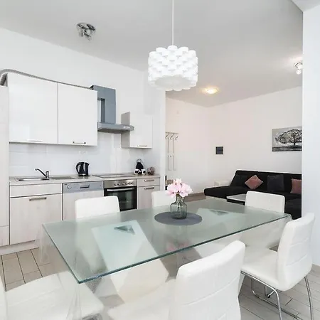 Casa de hóspedes Grubisic - - Parking Included 3*