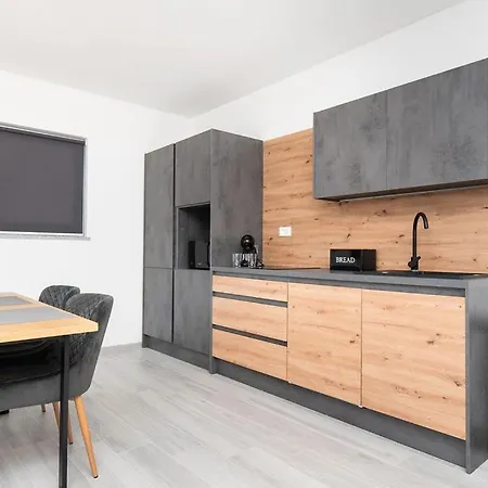 Grubisic - - Parking Included 3*