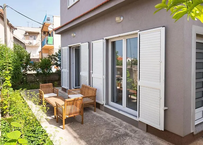 Guest house Grubisic - - Parking Included 3*