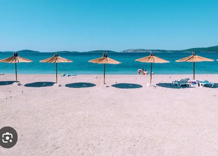 Guest house Grubisic - - Parking Included 3*